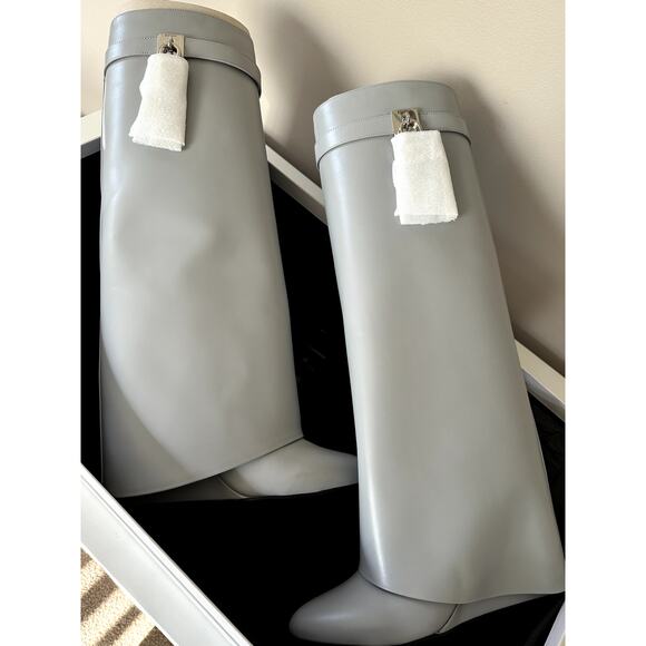 Givenchy Shark Lock Knee High Boots Womens Size 39 Grey Leather New Shoes - Picture 3 of 16